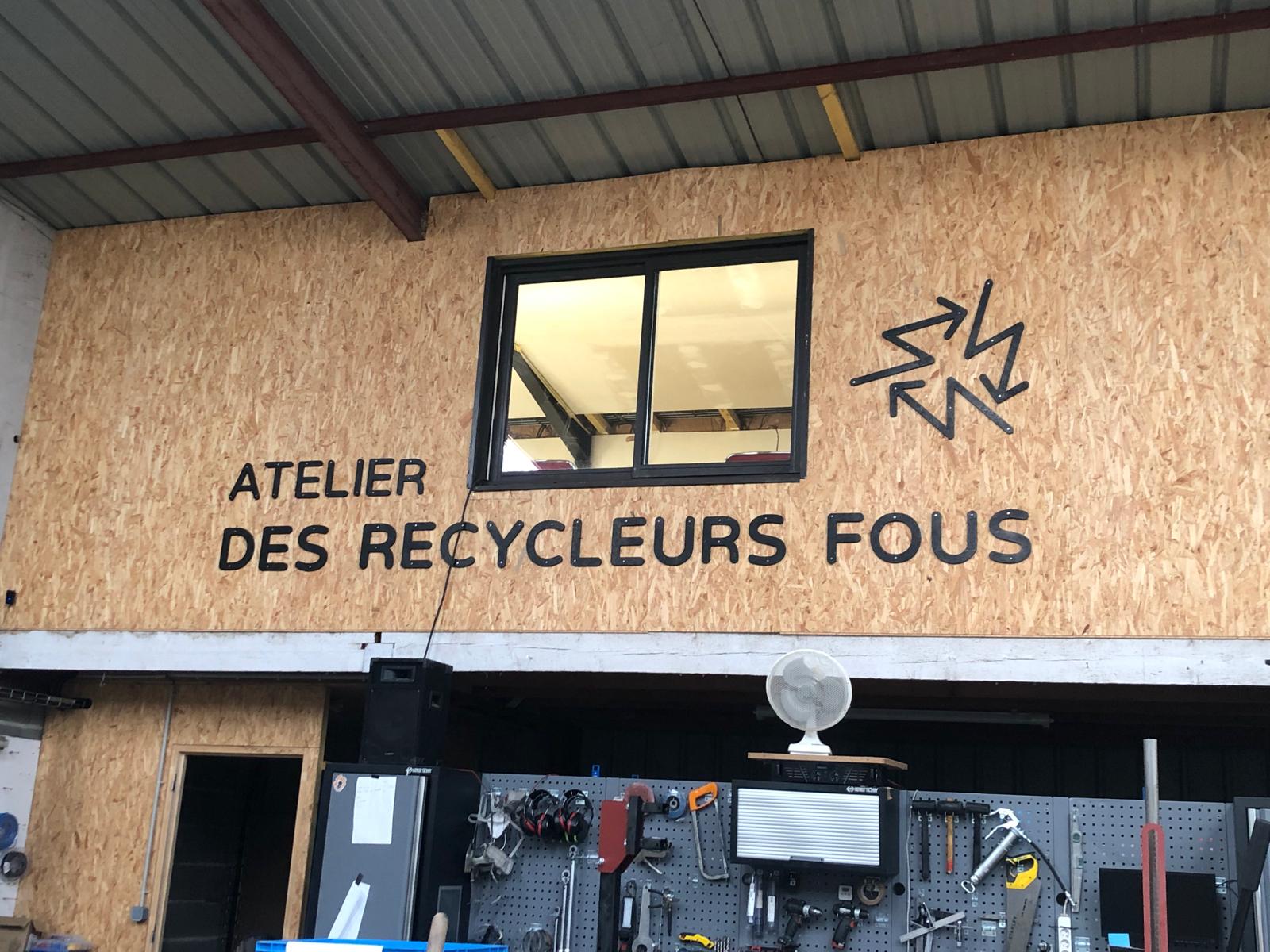 LES RECYCLEURS FOUS